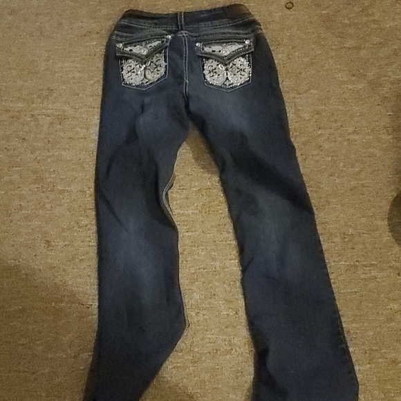 Jeans - Picture 2 of 3